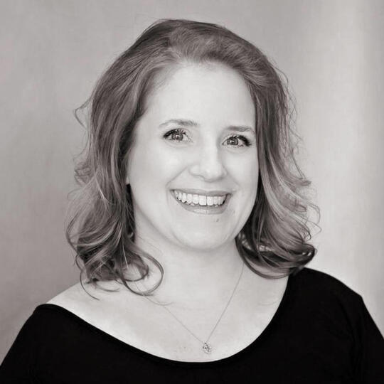 Robbin Johnstone Esthetics waxing, facials, chemical peels, brow tinting, lash tinting